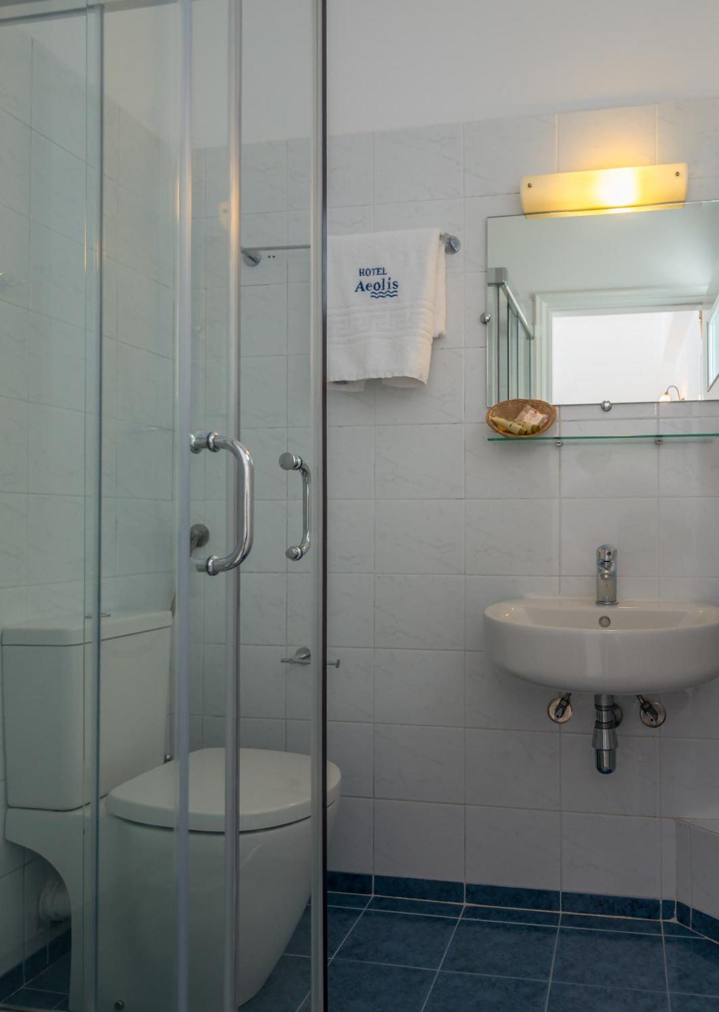Aeolis Hotel Adamantas  Екстериор снимка