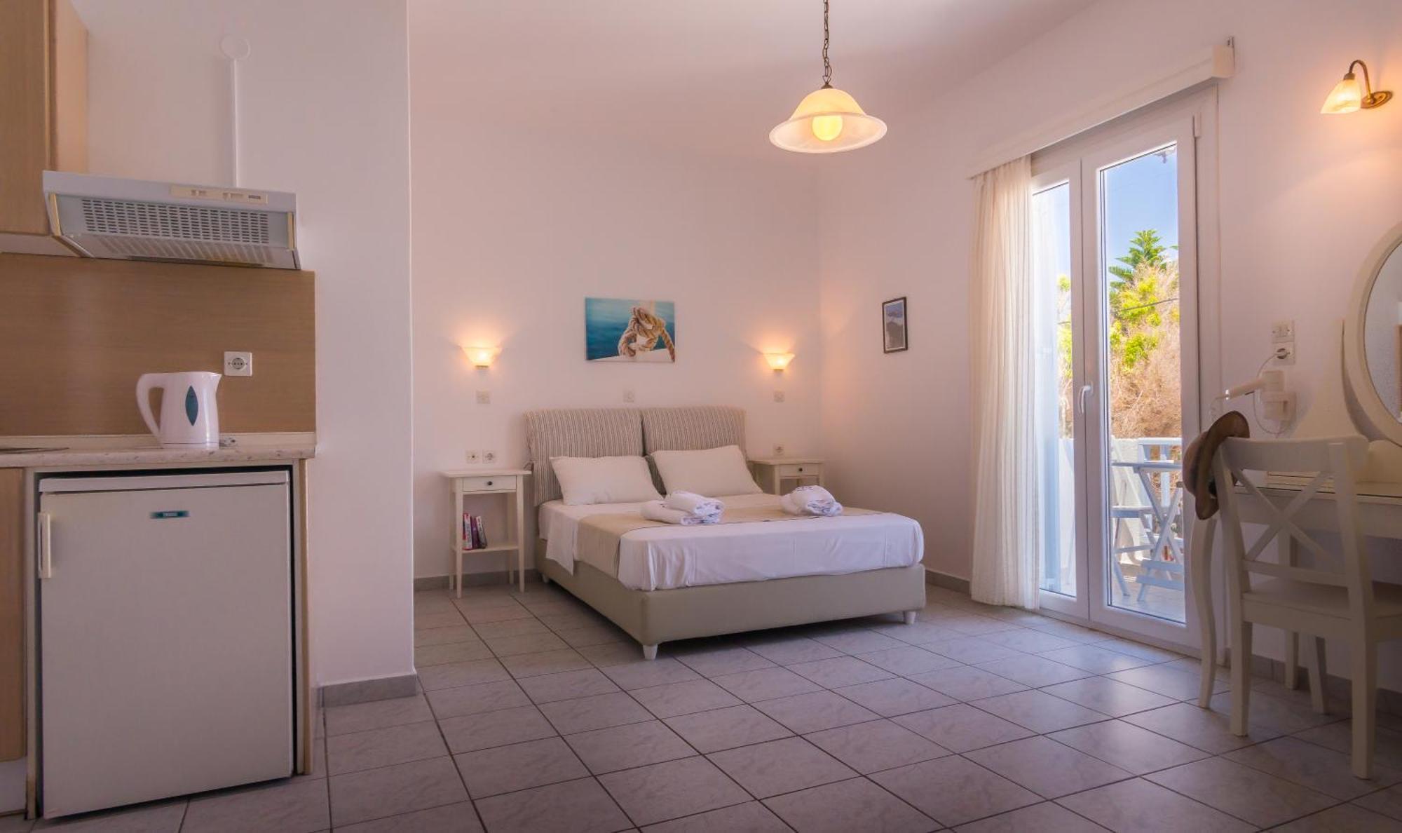 Aeolis Hotel Adamantas  Екстериор снимка