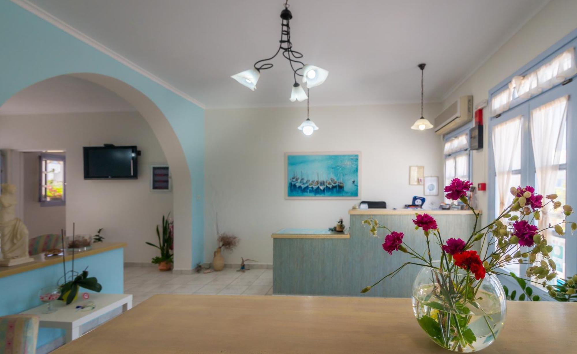 Aeolis Hotel Adamantas  Екстериор снимка